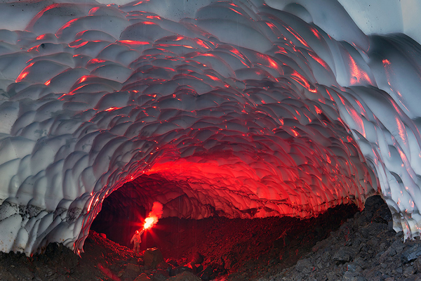 Kamchatkasnowcave